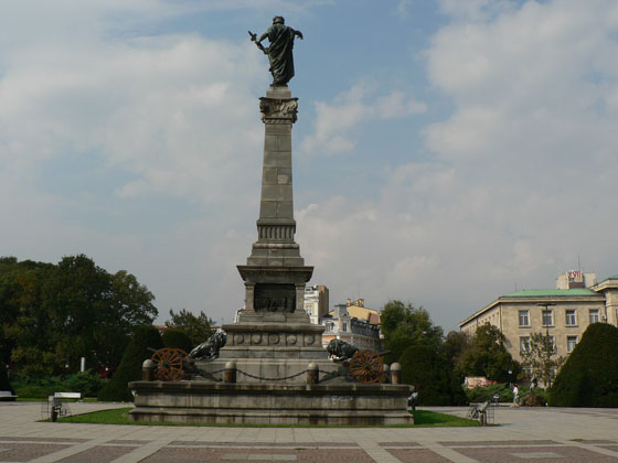 Statue in Rousse