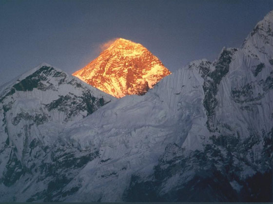 Mount Everst in the evening sun