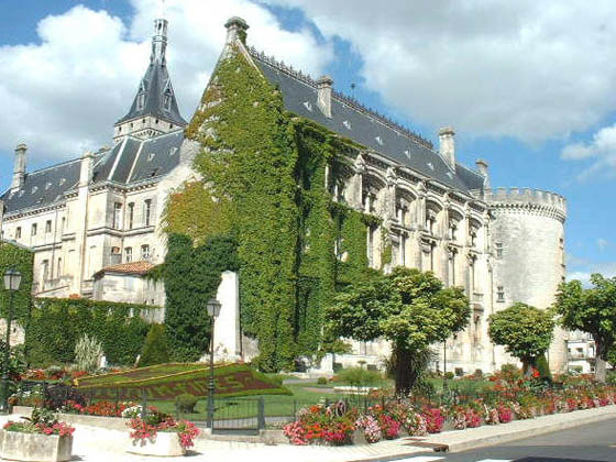 Hotel de Ville Angouleme