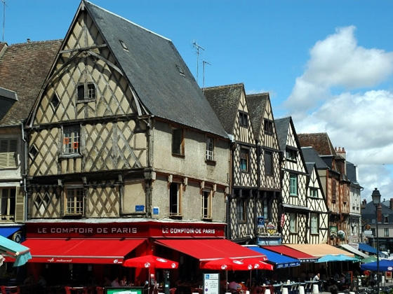  - city-of-bourges-place-gordaine