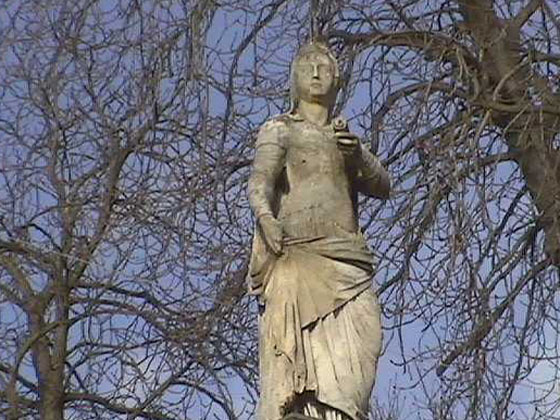 Statue of Anne de Bretagne
