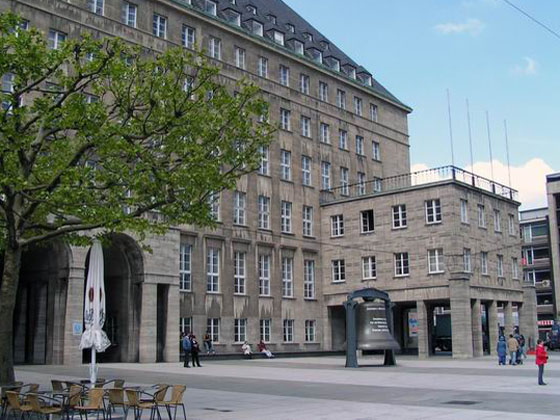 Rathaus Bochung with large Bell