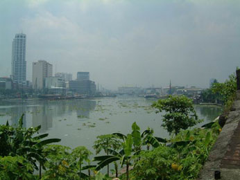 discover Manila, capital and largest city of the Philippines