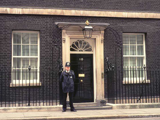 N&deg; 10 Downing Street, home of the British Prime Minister